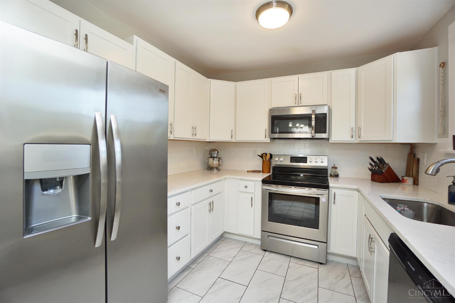 7416 Plainfield Road Deer Park, OH 45236 - Photo 10 of 28