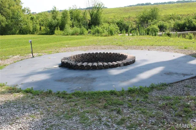 $245,000 | 4 Falstaff Road, Winfield, MO 63389