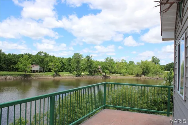 $245,000 | 4 Falstaff Road, Winfield, MO 63389