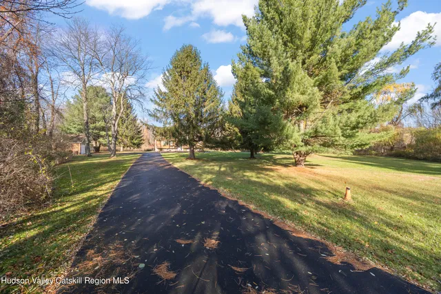 $500,000 | 134 Willowbrook Road, Hudson, NY 12534