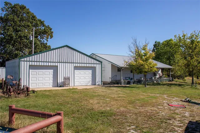 $980,000 | 27232 Z Highway, Canton, MO 63435