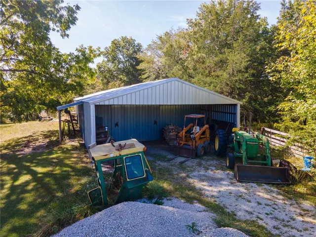 $980,000 | 27232 Z Highway, Canton, MO 63435