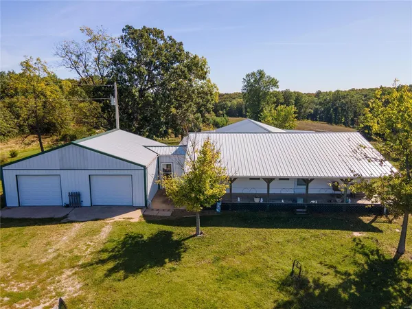 $980,000 | 27232 Z Highway, Canton, MO 63435