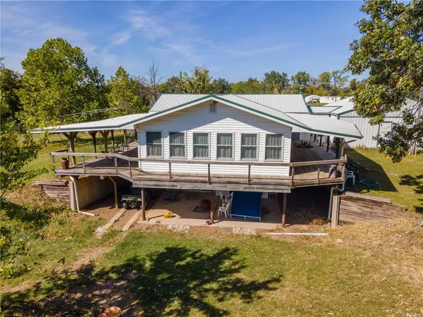 $980,000 | 27232 Z Highway, Canton, MO 63435