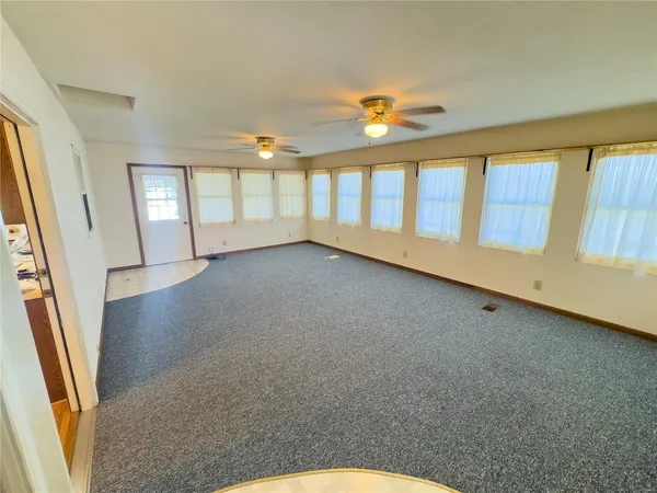 $980,000 | 27232 Z Highway, Canton, MO 63435