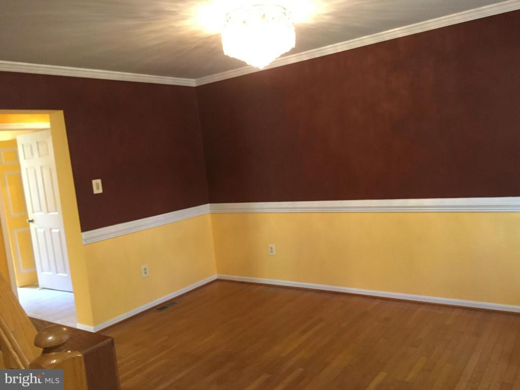 10929 Park Road Fairfax, VA 22030 - Photo 3 of 12 Dining Room