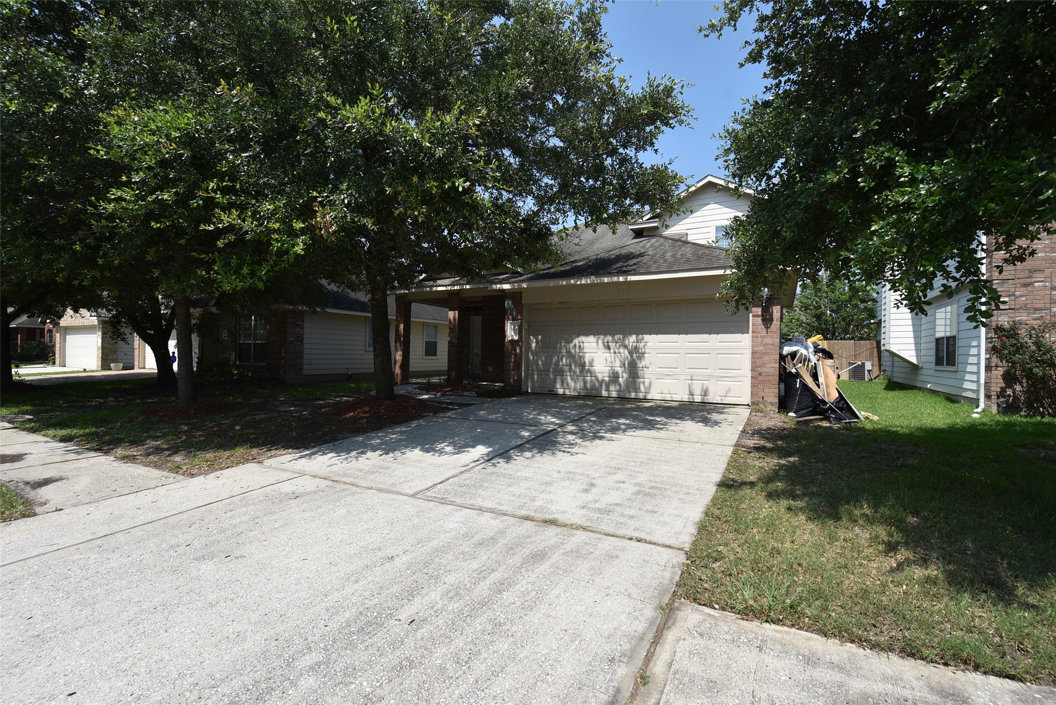 21603 Falvel Lake Drive Spring, TX 77388 - Photo 2 of 45