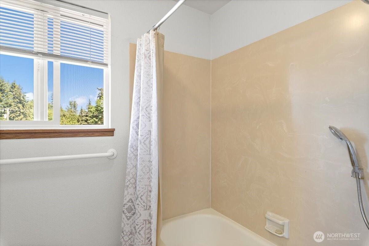 2802 Northeast 23rd Place Renton, WA 98056 - Photo 25 of 26