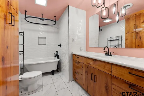 $2,850 | 811 Trenton Drive, Tyler, TX 75703