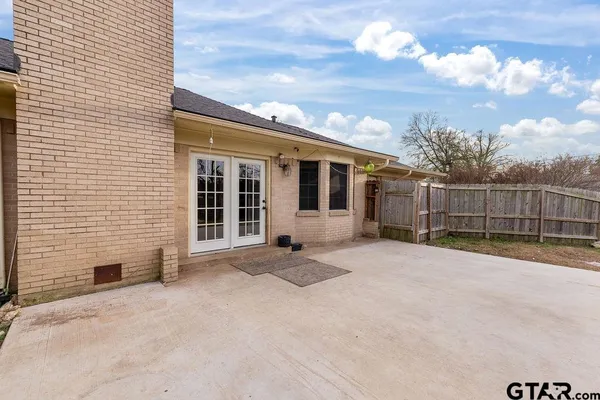 $2,850 | 811 Trenton Drive, Tyler, TX 75703