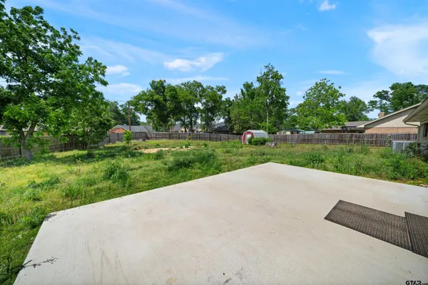 $2,500 | 811 Trenton Drive, Tyler, TX 75703