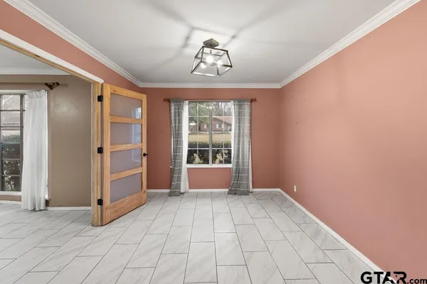 $2,850 | 811 Trenton Drive, Tyler, TX 75703