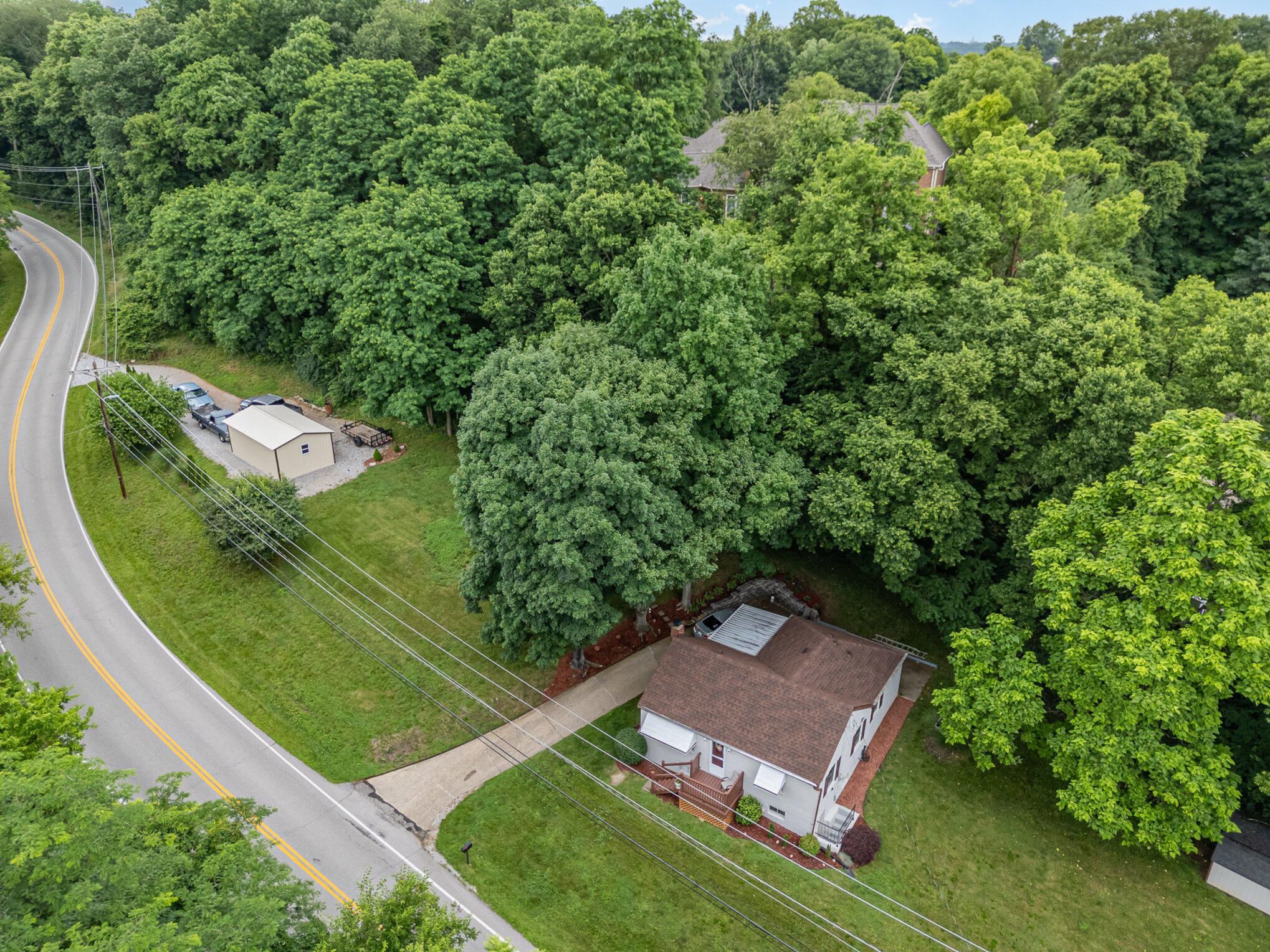 2138 Amsterdam Road Fort Mitchell, KY 41017 - Photo 2 of 26 Gallery Image 2