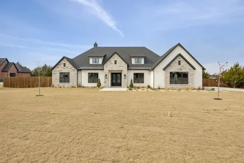 $920,500 | 3035 Stonebriar Drive, Waxahachie, TX 75165