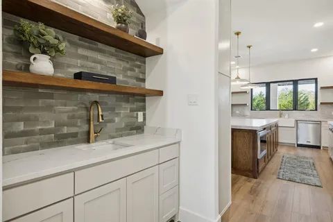 $920,500 | 3035 Stonebriar Drive, Waxahachie, TX 75165