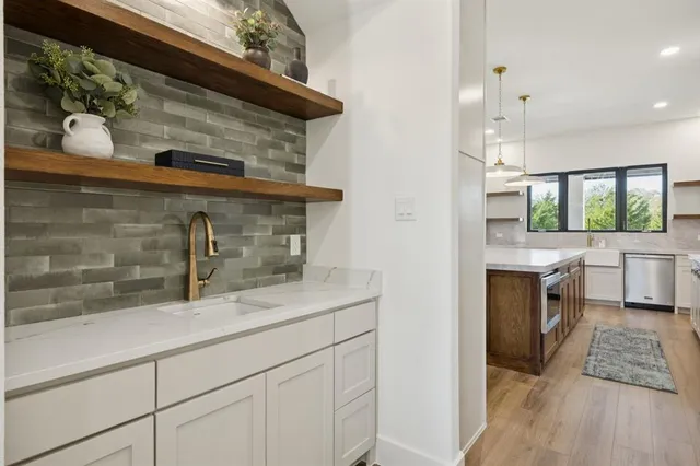 $920,500 | 3035 Stonebriar Drive, Waxahachie, TX 75165