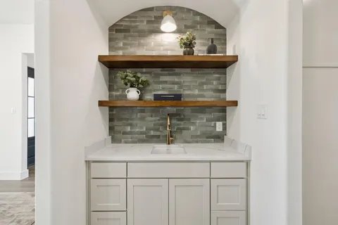 $920,500 | 3035 Stonebriar Drive, Waxahachie, TX 75165