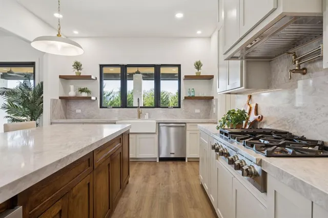 $920,500 | 3035 Stonebriar Drive, Waxahachie, TX 75165