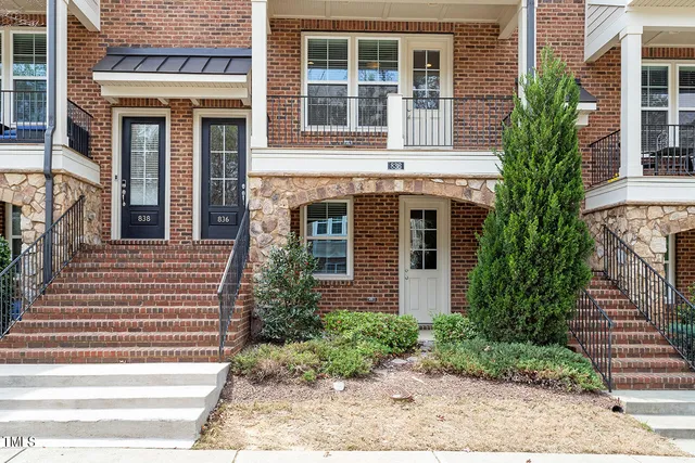 $624,500 | 836 Bankston Woods Way, Raleigh, NC 27609