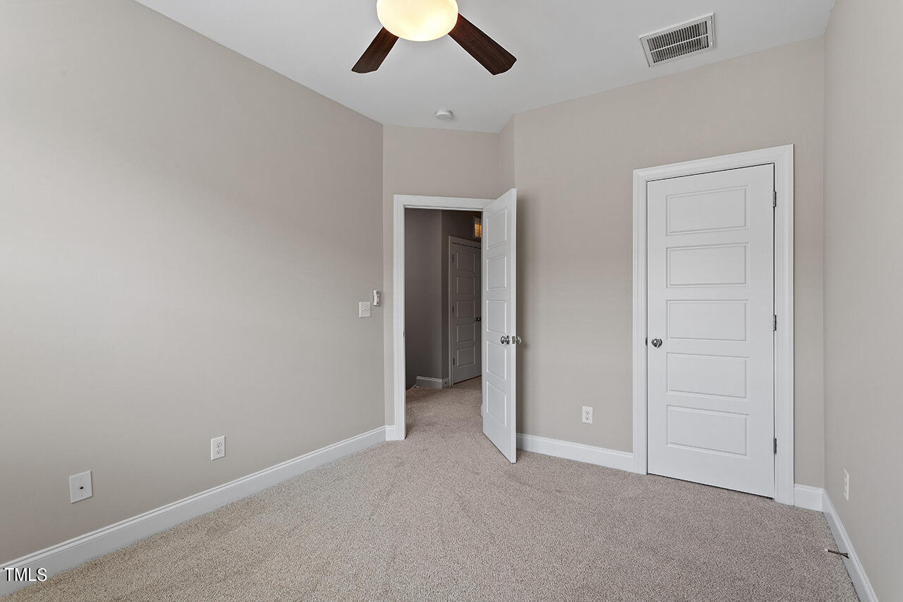 836 Bankston Woods Way Raleigh, NC 27609 - Photo 37 of 47 836 Bankston Woods Way_31 L Bed