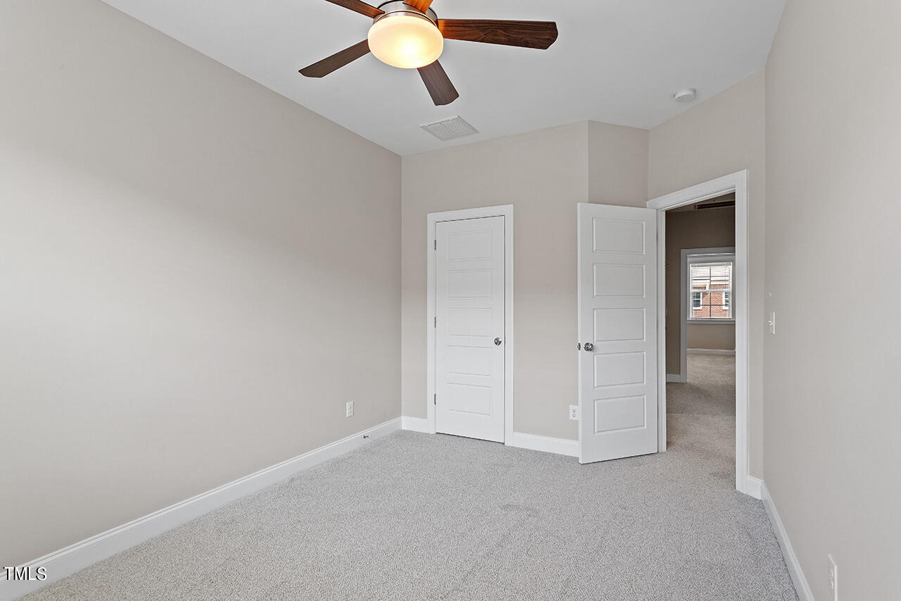 836 Bankston Woods Way Raleigh, NC 27609 - Photo 39 of 47 836 Bankston Woods Way_33 R Bed