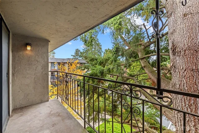 $309,950 | 750 North 143rd Street, Unit 314, Seattle, WA 98133