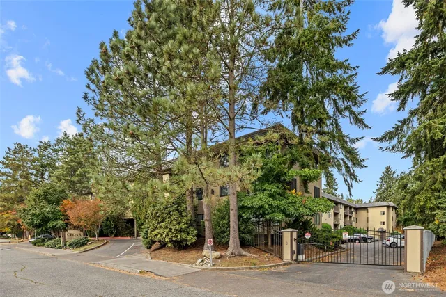 $309,950 | 750 North 143rd Street, Unit 314, Seattle, WA 98133
