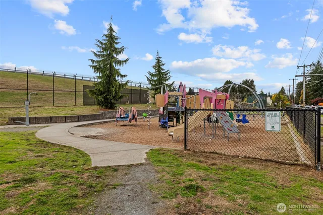 $309,950 | 750 North 143rd Street, Unit 314, Seattle, WA 98133