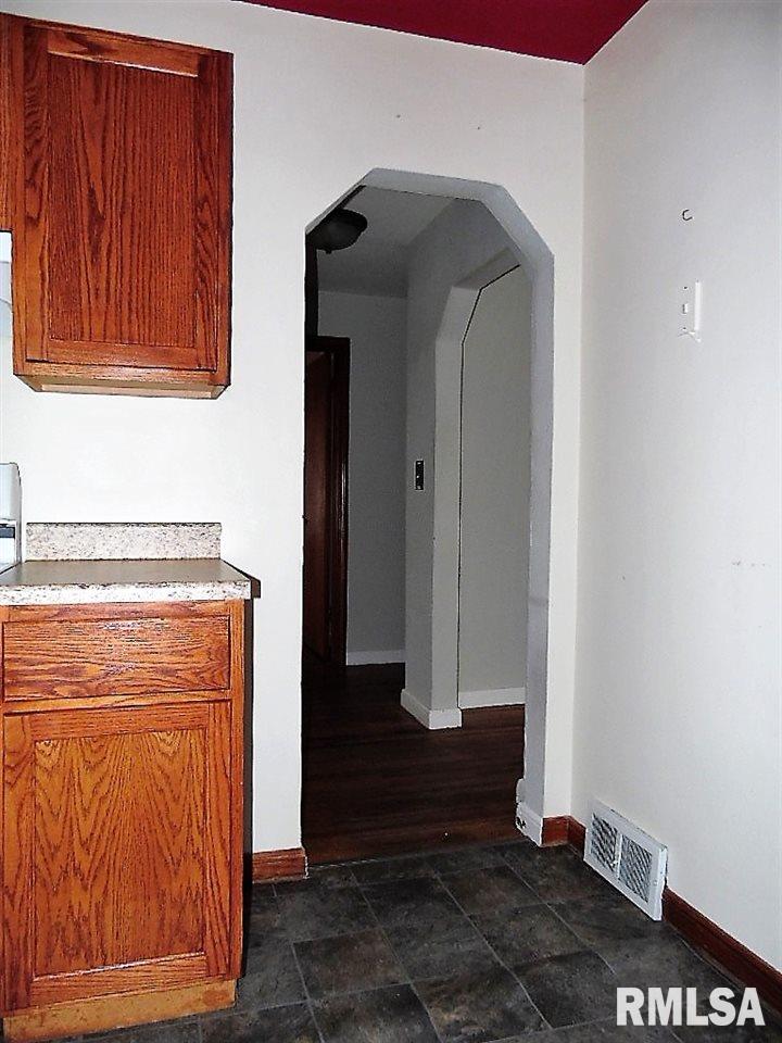 309 Barbara Road Pekin, IL 61554 - Photo 12 of 23 Gallery Image 12