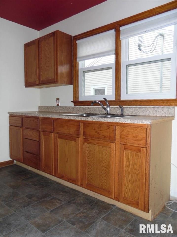 309 Barbara Road Pekin, IL 61554 - Photo 8 of 23 Gallery Image 8