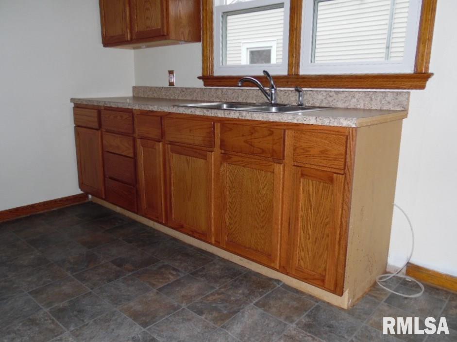 309 Barbara Road Pekin, IL 61554 - Photo 9 of 23 Gallery Image 9
