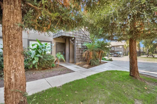 $185,000 | 1190 South Winery Avenue, Unit 146, Fresno, CA 93727