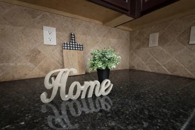 $2,600 | 21219 Northwest 14th Place, Unit 825, Miami Gardens, FL 33169