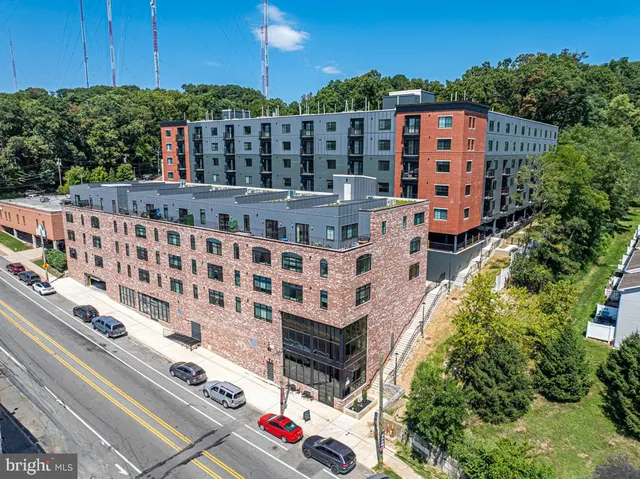 $1,625 | 5001 Umbria Street, Unit P512, Philadelphia, PA 19128