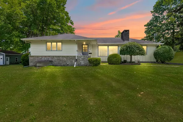 $259,900 | 207 Maumee Street, Jonesville, MI 49250