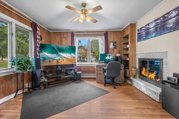 $259,900 | 207 Maumee Street, Jonesville, MI 49250