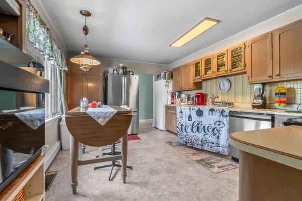 $259,900 | 207 Maumee Street, Jonesville, MI 49250