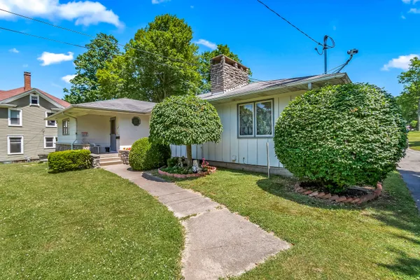 $259,900 | 207 Maumee Street, Jonesville, MI 49250