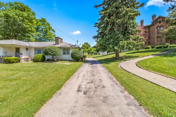 $259,900 | 207 Maumee Street, Jonesville, MI 49250