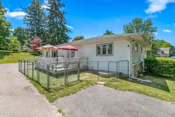 $259,900 | 207 Maumee Street, Jonesville, MI 49250