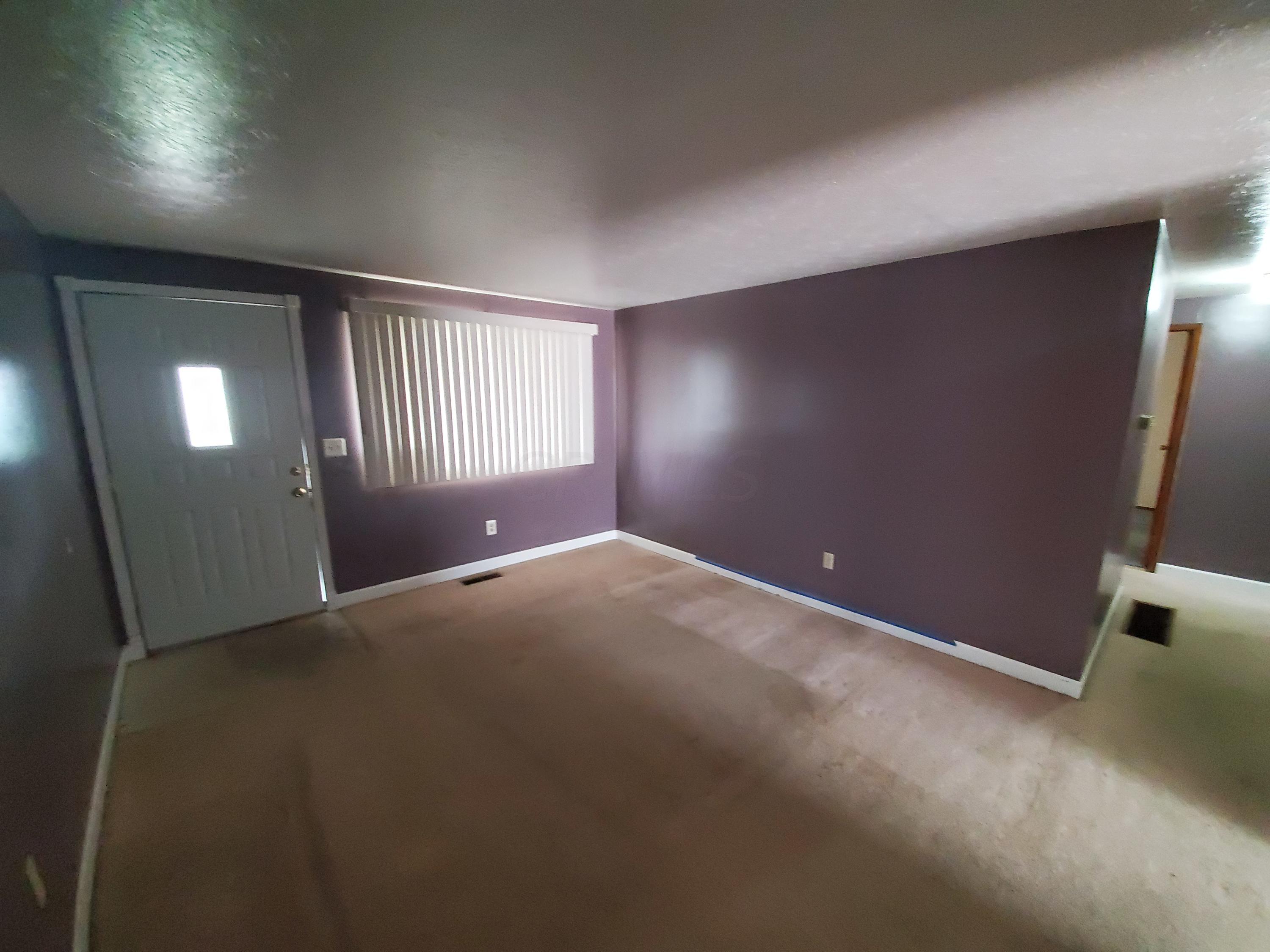 2084 Tupsfield Road Columbus, OH 43229 - Photo 3 of 7 Gallery Image 3