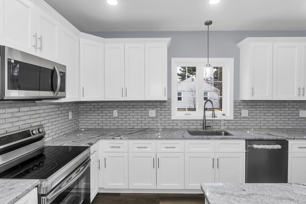 1220 Bay Street Springfield, MA 01109 - Photo 4 of 38