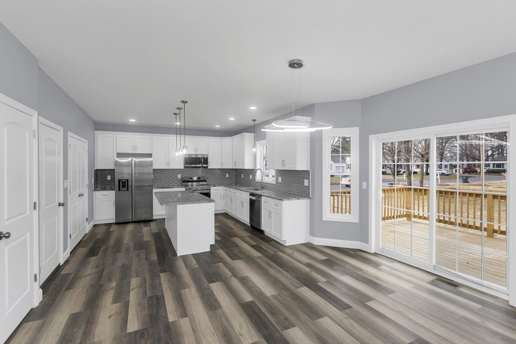 1220 Bay Street Springfield, MA 01109 - Photo 7 of 38