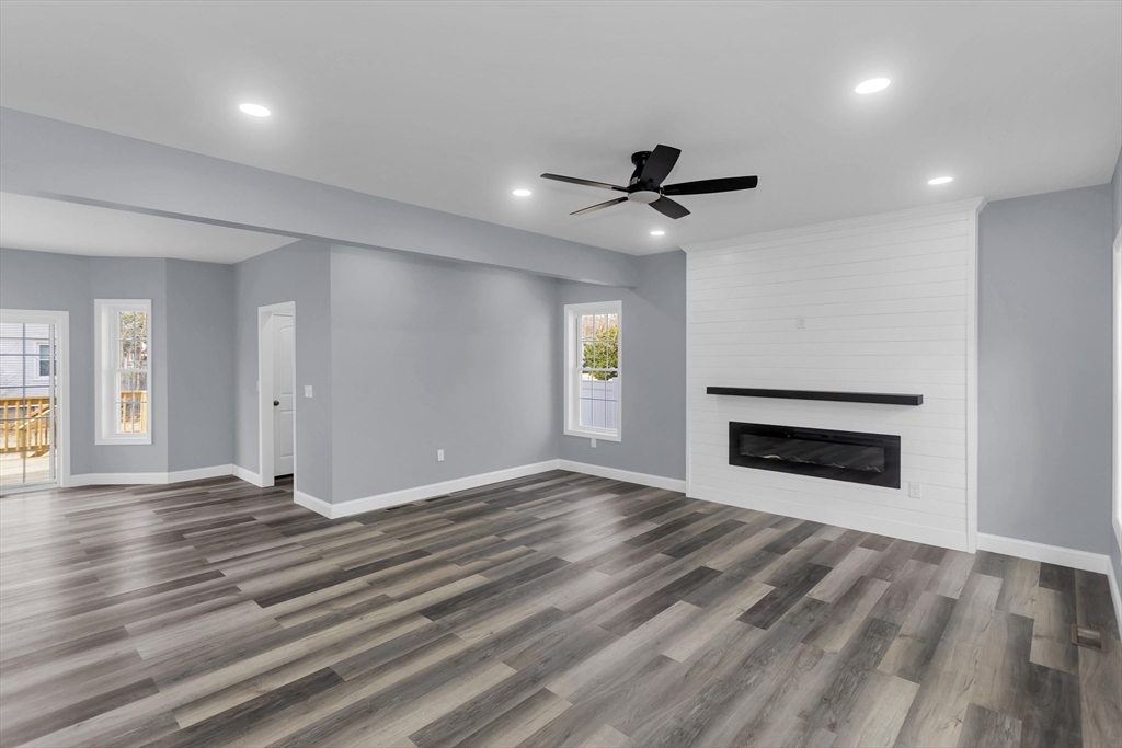 1220 Bay Street Springfield, MA 01109 - Photo 9 of 38