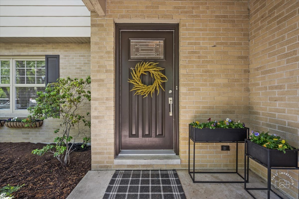 1508 Dunstan Road Geneva, IL 60134 - Photo 2 of 30 a view of a entryway door front of house