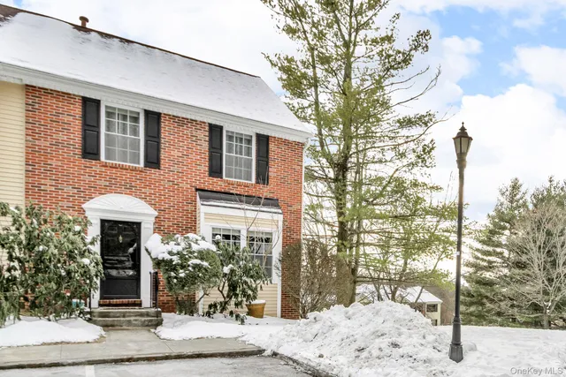 $469,000 | 8 Cumberland Court, Peekskill, NY 10566