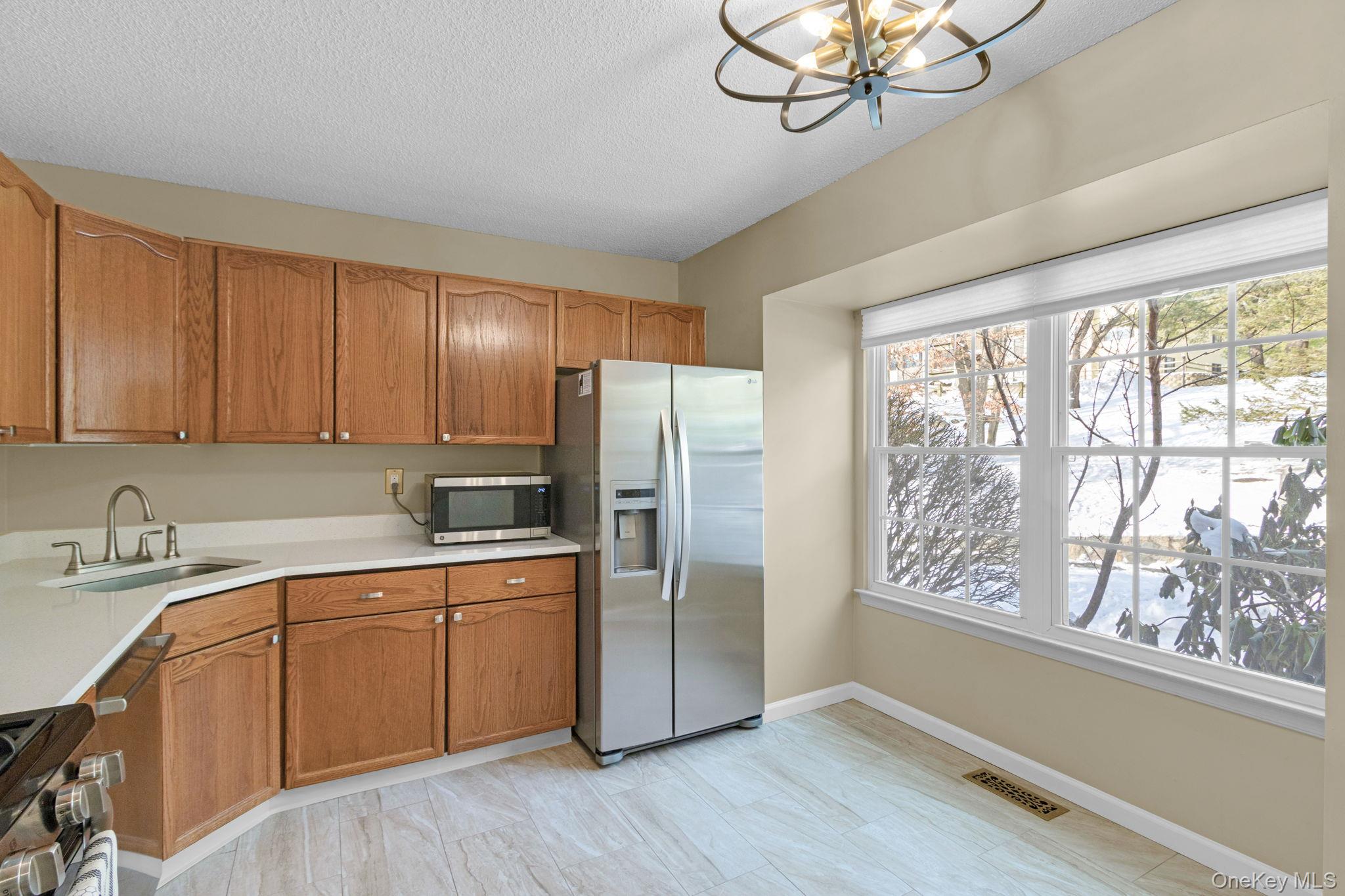 8 Cumberland Court Peekskill, NY 10566 - Photo 13 of 45