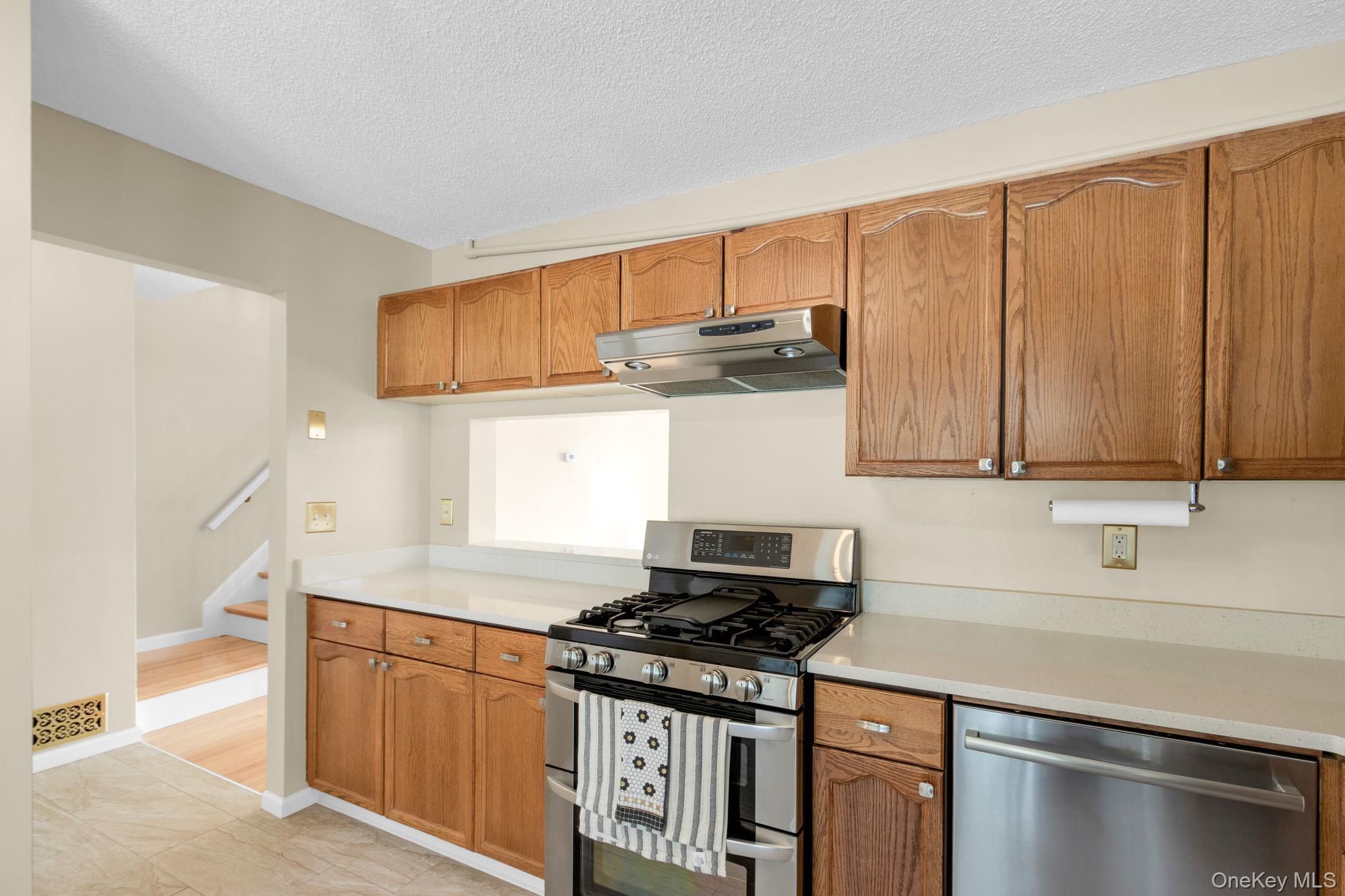 8 Cumberland Court Peekskill, NY 10566 - Photo 14 of 45