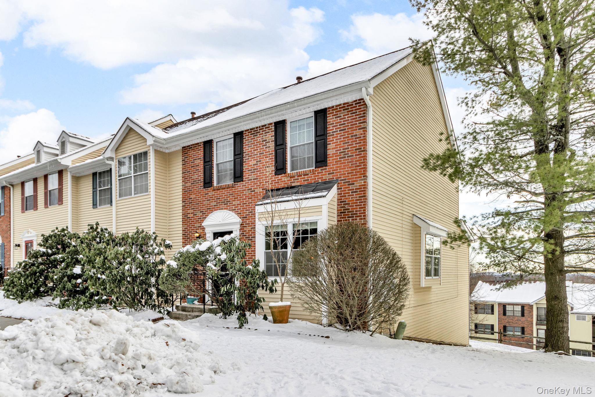 8 Cumberland Court Peekskill, NY 10566 - Photo 2 of 45 Side view