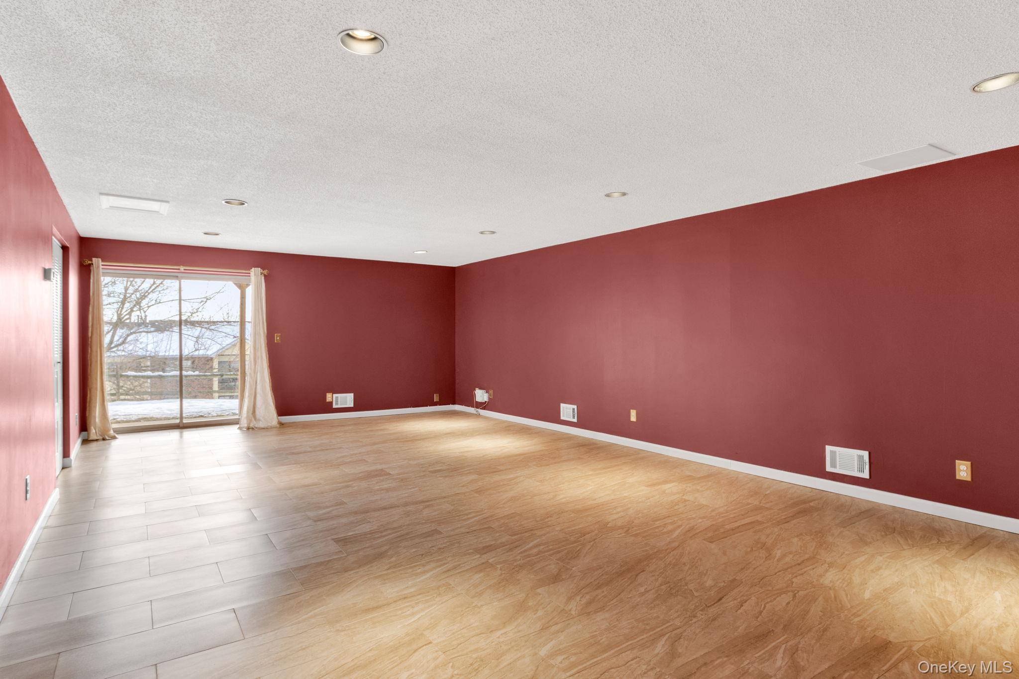 8 Cumberland Court Peekskill, NY 10566 - Photo 34 of 45